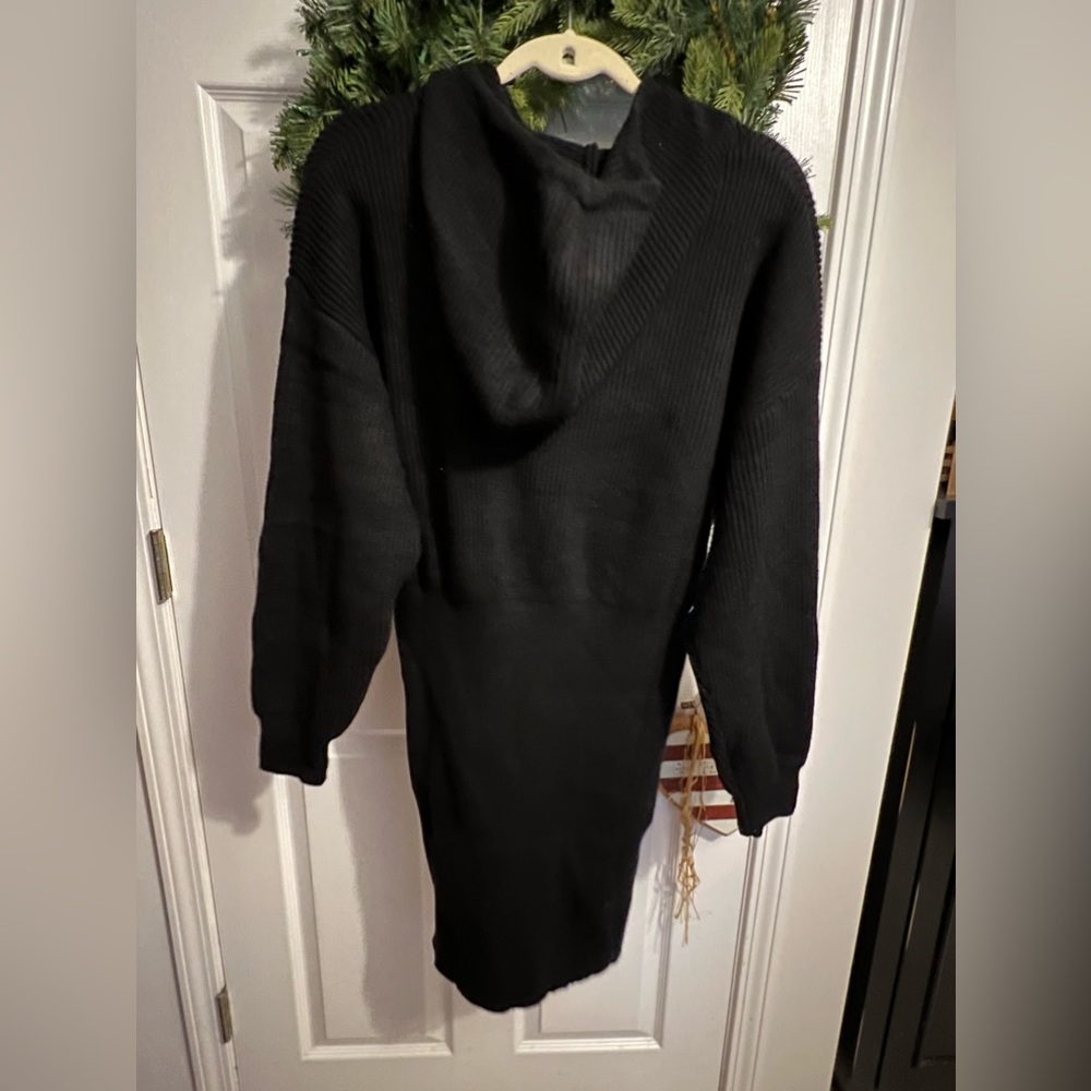 Sweater dress with hood new with tags size large - Picture 4 of 5